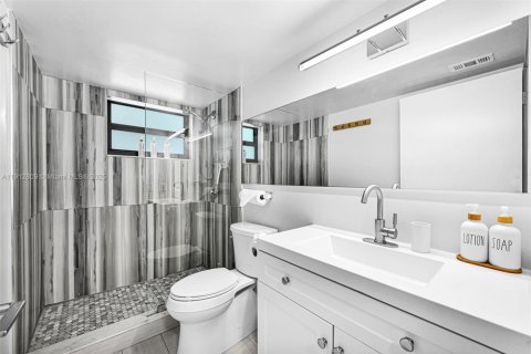 Copropriété à vendre à Miami Beach, Floride: 1 chambre, 62.15 m2 № 1969245 - photo 13