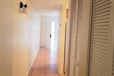 Condo in Tampa, Florida, 1 bedroom № 2258905 - photo 3