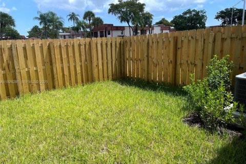 Townhouse in Miami, Florida 3 bedrooms, 137.96 sq.m. № 1984553 - photo 16