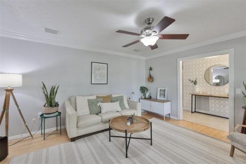 Casa en venta en Brandon, Florida, 4 dormitorios, 204.2 m2 № 2097738 - foto 5