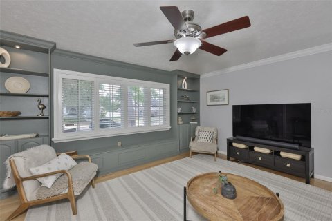 Casa en venta en Brandon, Florida, 4 dormitorios, 204.2 m2 № 2097738 - foto 4