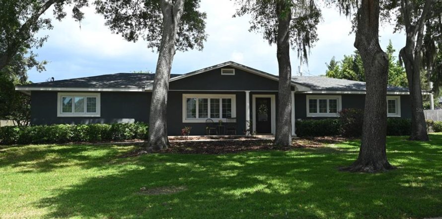 Casa en Brandon, Florida 4 dormitorios, 204.2 m2 № 2097738