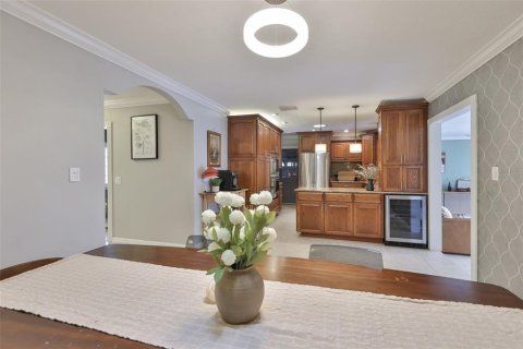 Casa en venta en Brandon, Florida, 4 dormitorios, 204.2 m2 № 2097738 - foto 6