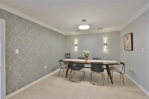 Casa en venta en Brandon, Florida, 4 dormitorios, 204.2 m2 № 2097738 - foto 12