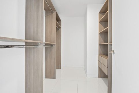 Copropriété à vendre à Miami, Floride: 3 chambres, 204.76 m2 № 2177668 - photo 26