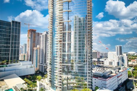 Copropriété à vendre à Miami, Floride: 3 chambres, 204.76 m2 № 2177668 - photo 12