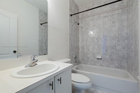 Adosado en alquiler en Cutler Bay, Florida, 3 dormitorios, 144.93 m2 № 1975488 - foto 20