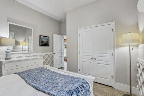House in Apollo Beach, Florida 4 bedrooms, 294.59 sq.m. № 2222881 - photo 24