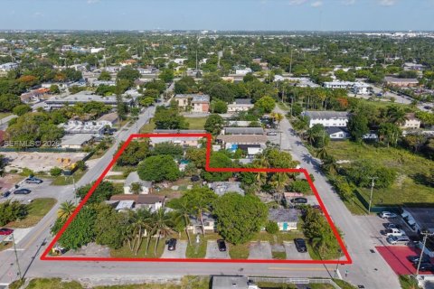 Immobilier commercial à vendre à Hallandale Beach, Floride № 2242682 - photo 8