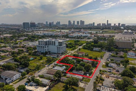 Immobilier commercial à vendre à Hallandale Beach, Floride № 2242682 - photo 14