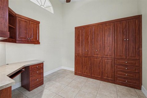 Casa en venta en Cape Coral, Florida, 3 dormitorios, 236.99 m2 № 2419187 - foto 16