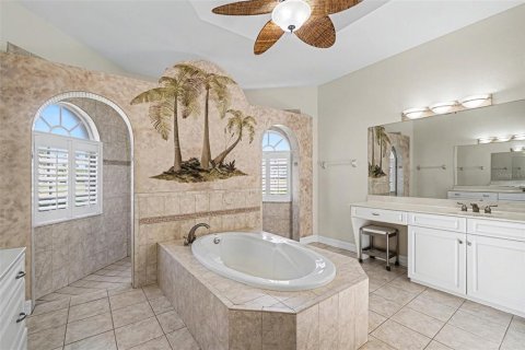Casa en venta en Cape Coral, Florida, 3 dormitorios, 236.99 m2 № 2419187 - foto 21