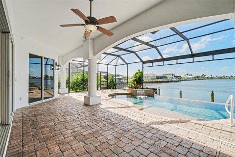 Casa en venta en Cape Coral, Florida, 3 dormitorios, 236.99 m2 № 2419187 - foto 30