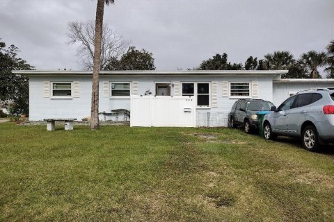 Commercial property in Daytona Beach, Florida 168.99 sq.m. № 1521555 - photo 1