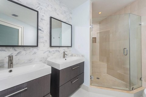 Copropriété à louer à Miami Beach, Floride: 2 chambres, 107.77 m2 № 1931807 - photo 10