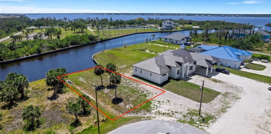 Land in Port Charlotte, Florida № 1717210