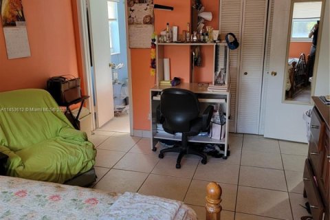 Condo in Hollywood, Florida, 2 bedrooms № 1958554 - photo 21