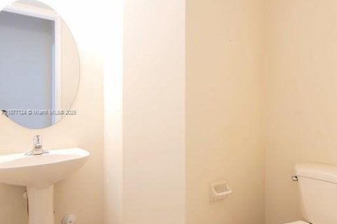 Adosado en alquiler en Coral Springs, Florida, 3 dormitorios, 196.77 m2 № 1924097 - foto 15