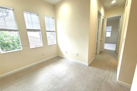 Adosado en alquiler en Coral Springs, Florida, 3 dormitorios, 196.77 m2 № 1924097 - foto 16