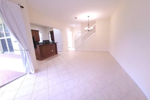 Adosado en alquiler en Coral Springs, Florida, 3 dormitorios, 196.77 m2 № 1924097 - foto 3