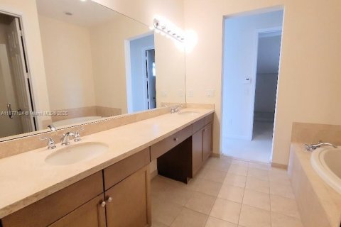 Adosado en alquiler en Coral Springs, Florida, 3 dormitorios, 196.77 m2 № 1924097 - foto 28