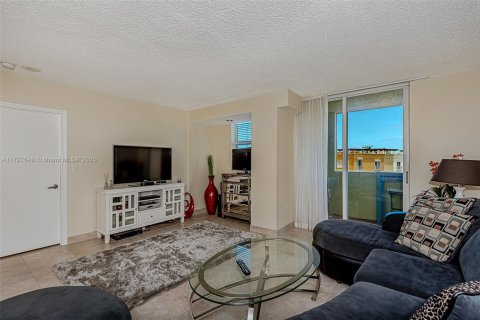 Copropriété à louer à Miami Beach, Floride: 2 chambres, 109.62 m2 № 1862041 - photo 28