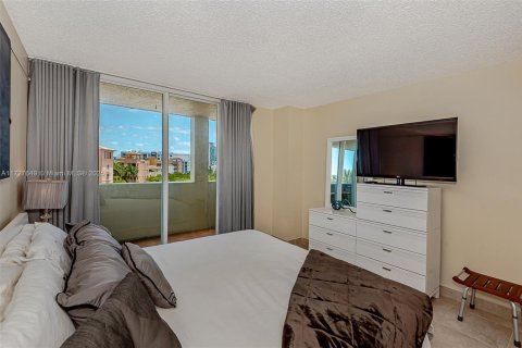 Copropriété à louer à Miami Beach, Floride: 2 chambres, 109.62 m2 № 1862041 - photo 8