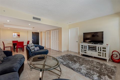 Copropriété à louer à Miami Beach, Floride: 2 chambres, 109.62 m2 № 1862041 - photo 25