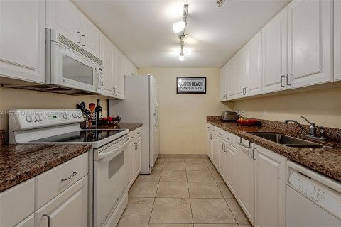 Copropriété à louer à Miami Beach, Floride: 2 chambres, 109.62 m2 № 1862041 - photo 3