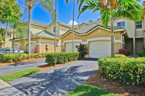 Townhouse in Weston, Florida 2 bedrooms, 107.3 sq.m. № 1712003 - photo 5