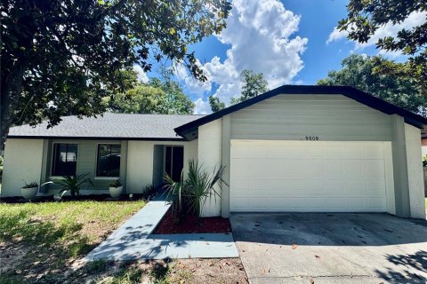 Casa en Orlando, Florida 3 dormitorios, 119.57 m2 № 2378932