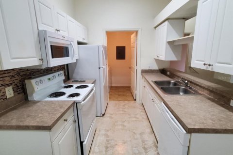 Condominio en alquiler en Zephyrhills, Florida, 3 dormitorios, 101.91 m2 № 2230357 - foto 9
