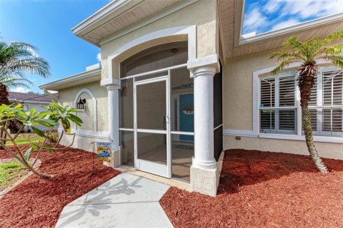 Villa ou maison à vendre à North Port, Floride: 3 chambres, 168.8 m2 № 1908236 - photo 4