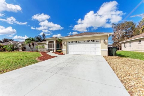 Villa ou maison à vendre à North Port, Floride: 3 chambres, 168.8 m2 № 1908236 - photo 3