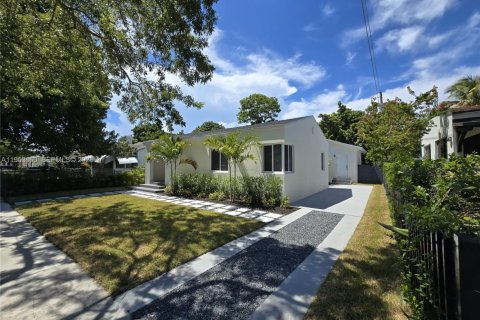 Villa ou maison à vendre à Miami, Floride: 4 chambres, 157 m2 № 2054795 - photo 4