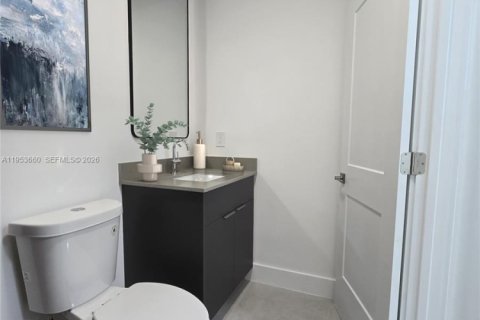 Villa ou maison à vendre à Miami, Floride: 4 chambres, 157 m2 № 2054795 - photo 23