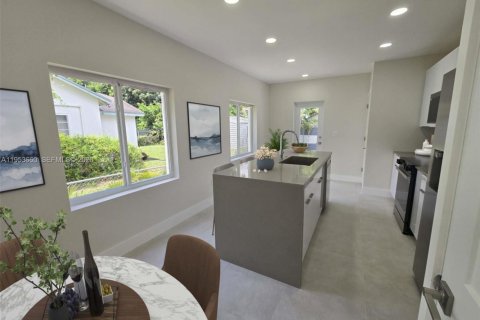 Villa ou maison à vendre à Miami, Floride: 4 chambres, 157 m2 № 2054795 - photo 14