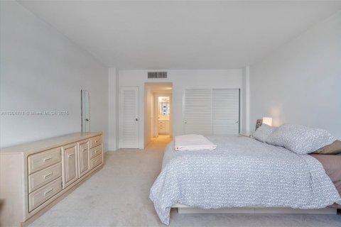 Copropriété à vendre à Miami Beach, Floride: 1 chambre, 113.81 m2 № 1965410 - photo 20