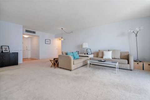 Copropriété à vendre à Miami Beach, Floride: 1 chambre, 113.81 m2 № 1965410 - photo 14