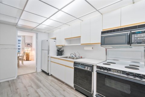 Copropriété à vendre à Miami Beach, Floride: 1 chambre, 113.81 m2 № 1965410 - photo 9