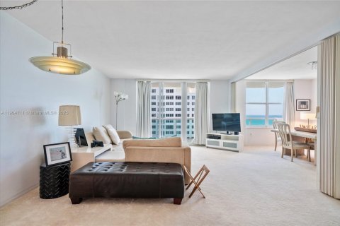 Copropriété à vendre à Miami Beach, Floride: 1 chambre, 113.81 m2 № 1965410 - photo 3