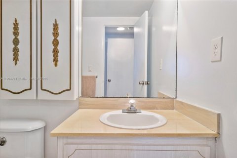 Copropriété à vendre à Miami Beach, Floride: 1 chambre, 113.81 m2 № 1965410 - photo 16