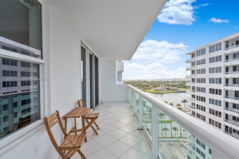 Copropriété à vendre à Miami Beach, Floride: 1 chambre, 113.81 m2 № 1965410 - photo 2