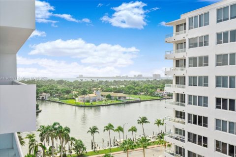 Copropriété à vendre à Miami Beach, Floride: 1 chambre, 113.81 m2 № 1965410 - photo 27