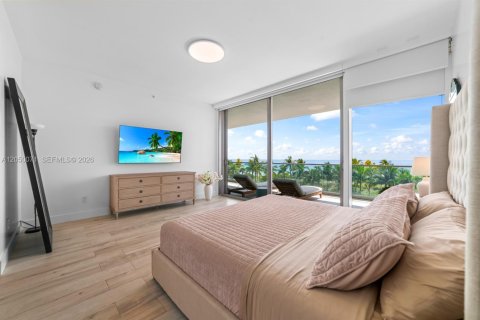 Condominio en alquiler en Bal Harbour, Florida, 2 dormitorios, 199.55 m2 № 2260633 - foto 25