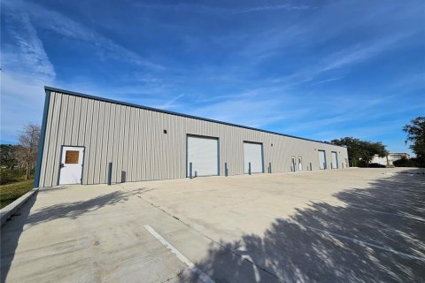 Commercial property in Winter Garden, Florida 960.61 sq.m. № 1723649 - photo 2