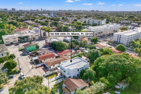 Immobilier commercial à vendre à Miami, Floride: 218.41 m2 № 2002523 - photo 5