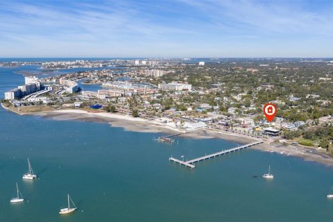 House in Gulfport, Florida 4 bedrooms, 217.39 sq.m. № 2109426 - photo 5