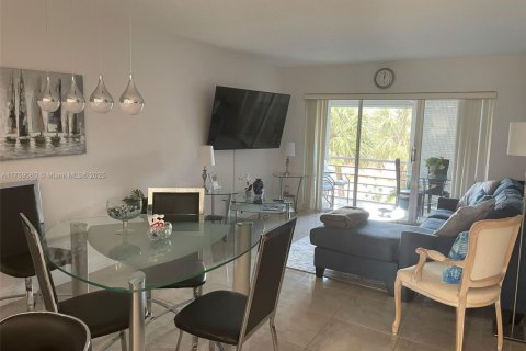 Copropriété à louer à Lauderdale-by-the-Sea, Floride: 1 chambre, 78.97 m2 № 2038673 - photo 7