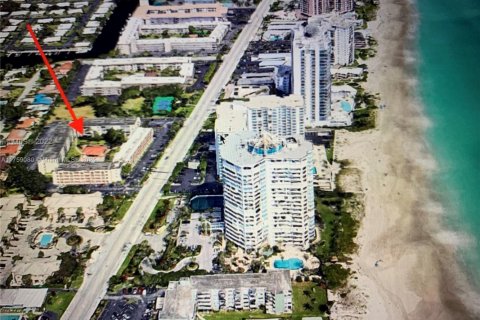 Condo à Lauderdale-by-the-Sea, Floride, 1 chambre  № 2038673